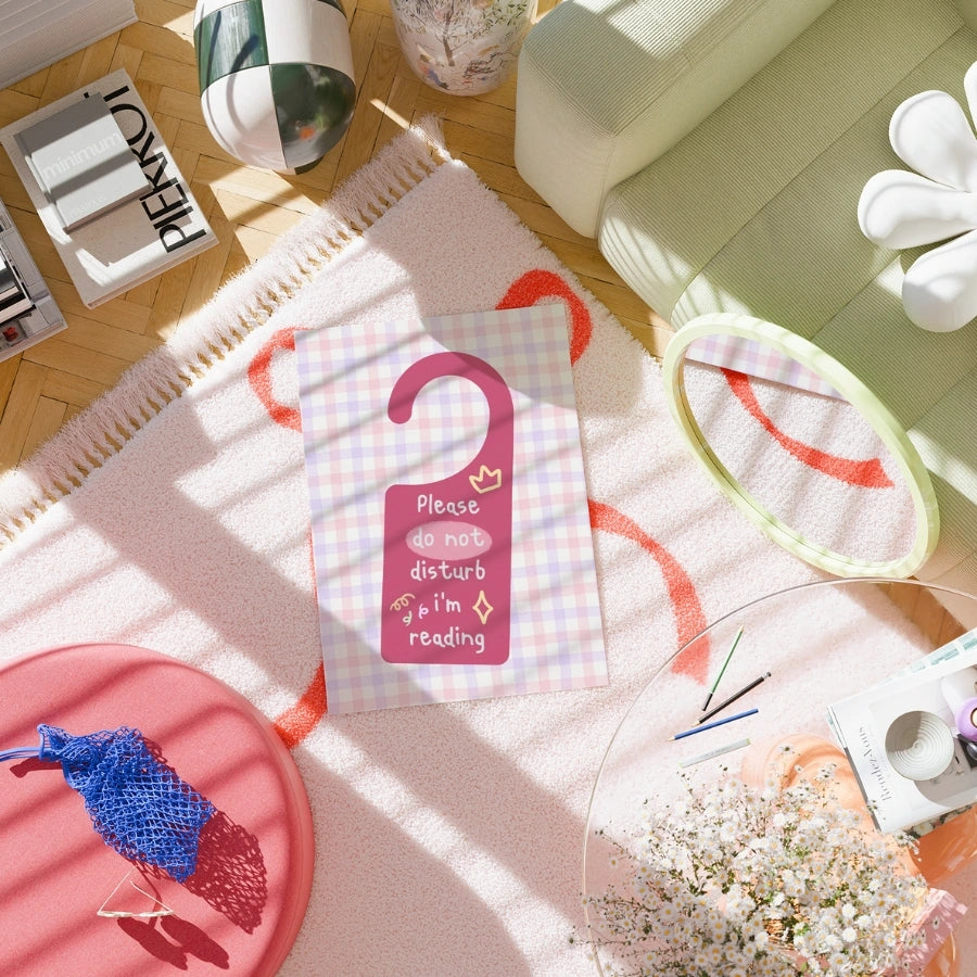 Per favore non disturbare, sto leggendo - Cartello rosa sulla porta