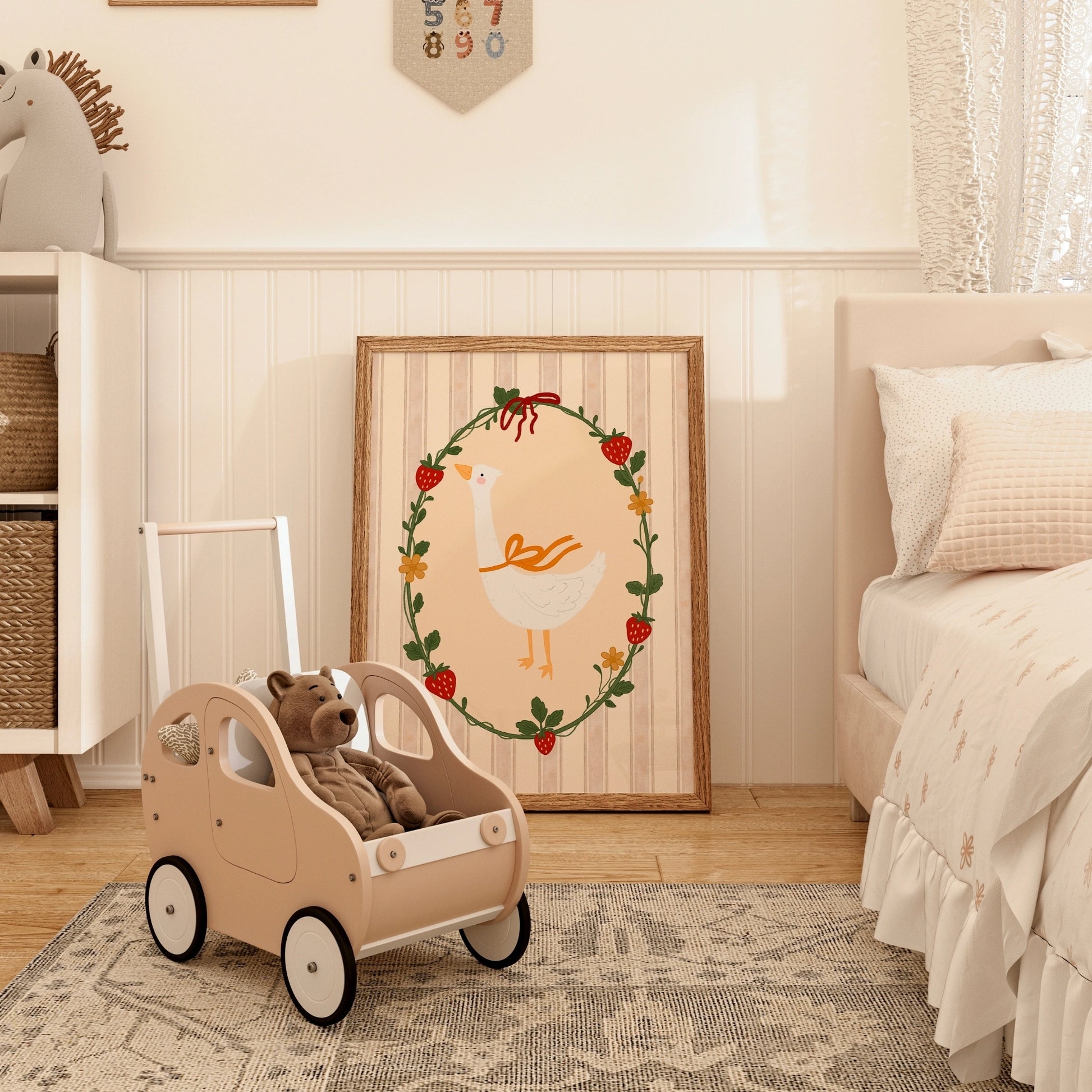 Decorazione murale con oca e fragola - Stampa per cameretta dei bambini Cottagecore