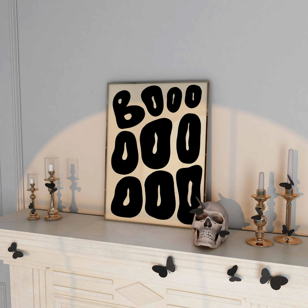 BOOOO Stampa di Halloween – Minimalista e spettrale